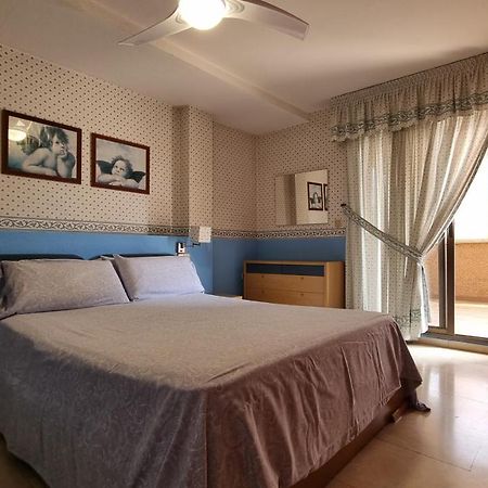 Atico Con Terraza Y 2 Habitaciones En Casco Antiguo Бенидорм Экстерьер фото