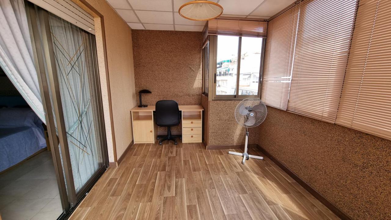 Atico Con Terraza Y 2 Habitaciones En Casco Antiguo Бенидорм Экстерьер фото